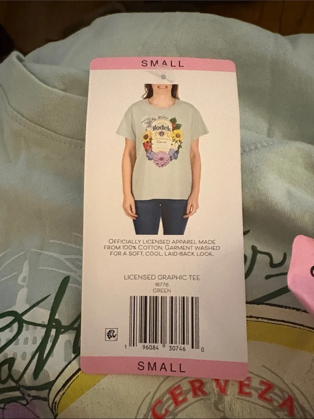 Modelo Licensed Graphic Tee - Picture 3 of 5